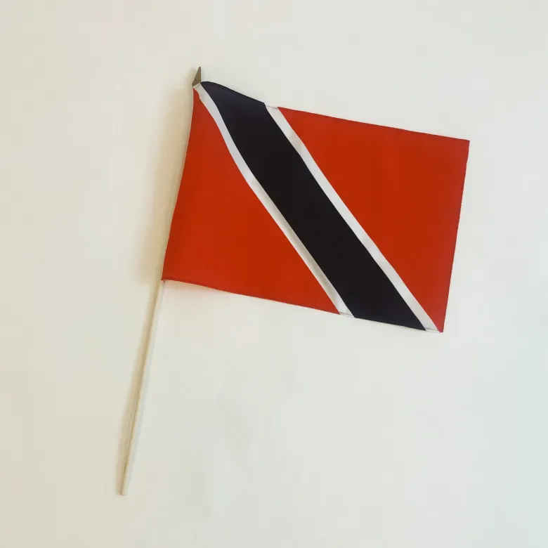 Trinidad Tobago Stofflag på Træpind, 30x45 cm